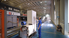 公司上万平米展厅全场几乎能够做到任选