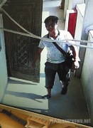 又别离正在上高县沿江中建材市场“顾地管业”